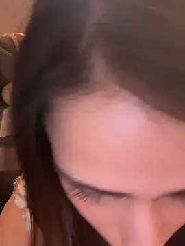 LaPetitechienne1 online show from 14, 2, 2025