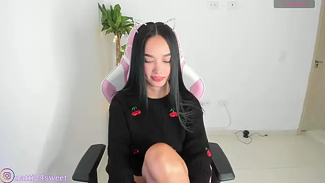 sharlotte 23 online show from 14, 4, 2026