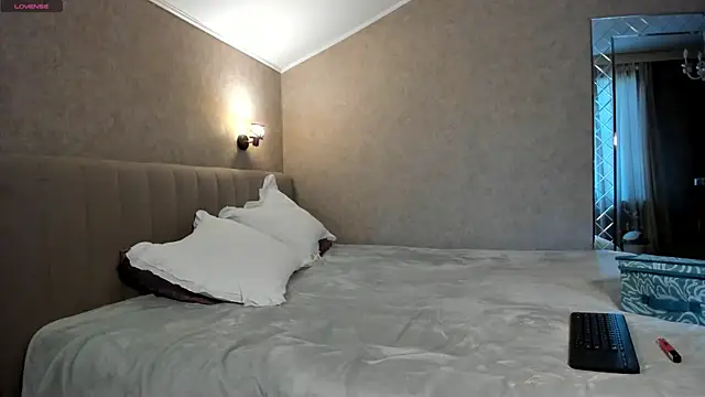 Snapshot of Your_Wet_Desire chatting on 20, 5, 2026 Your Wet Desire online show from 20, 5, 2026