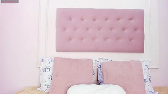 Madiison Cooper online show from 25, 1, 2025