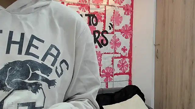 Mhelanny2 online show from 13, 3, 2025