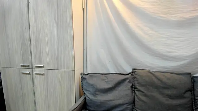 Mhelanny2 online show from 3, 4, 2026