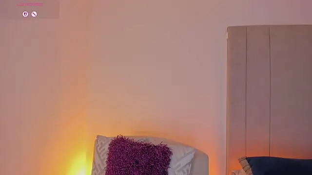 Snapshot of luisah_ chatting on 2, 7, 2026 luisah online show from 2, 7, 2026