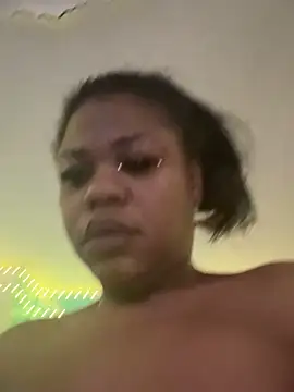Snapshot of lil_momma420 chatting on 25, 4, 2026 lil momma420 online show from 25, 4, 2026