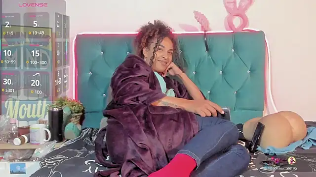 Snapshot of StefanyMiler chatting on 4, 5, 2026 StefanyMiler online show from 4, 5, 2026
