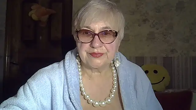 SweetCherry27 online show from 14, 4, 2026