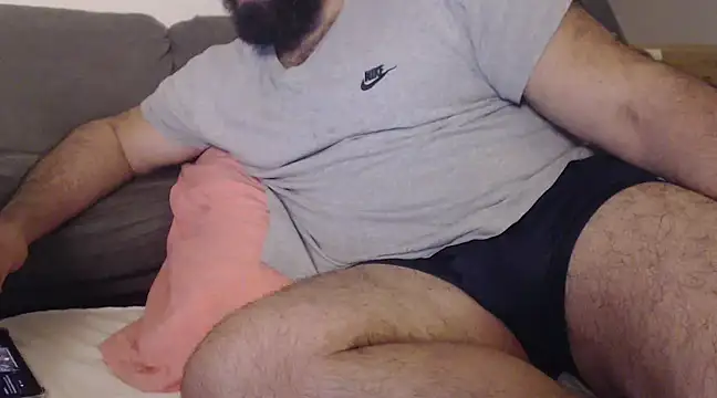 hugemachohandsome online show from 22, 12, 2024