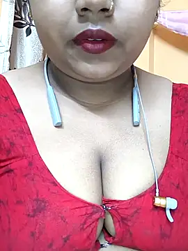 Sophiaboudi online show from 15, 2, 2025