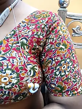 Sophiaboudi online show from 4, 3, 2025