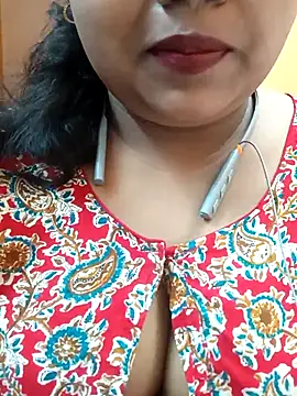 Sophiaboudi online show from 17, 3, 2025