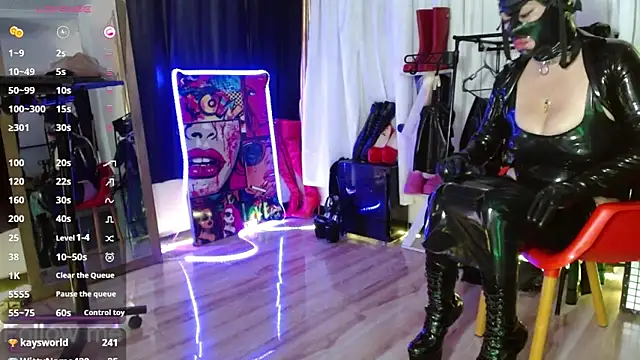 LatexDevil Blondie online show from 13, 2, 2025