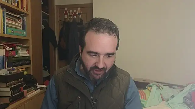 curiosillo83 online show from 18, 12, 2025