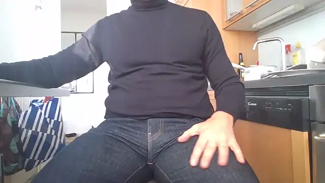 Snapshot of jouet75 chatting on 6, 1, 2026 jouet75 online show from 6, 1, 2026