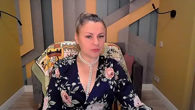 Candy Long online show from 14, 10, 2025