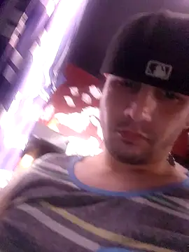 Snapshot of Baggin_Straight_Boys chatting on 19, 7, 2026 Baggin Straight Boys online show from 19, 7, 2026