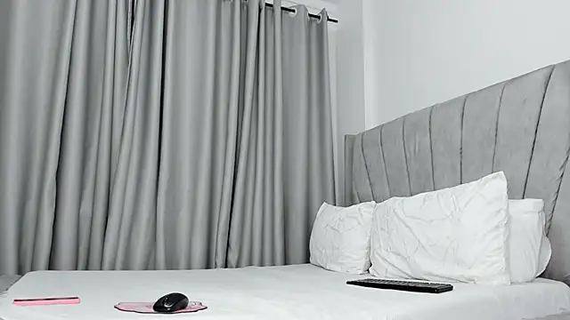 Snapshot of thee_sexy_goddess chatting on 9, 2, 2026 thee sexy goddess online show from 9, 2, 2026