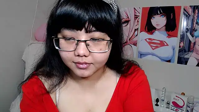 Snapshot of Moertomlly chatting on 7, 3, 2025 Moertomlly online show from 7, 3, 2025