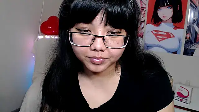 Snapshot of Moertomlly chatting on 11, 3, 2025 Moertomlly online show from 11, 3, 2025