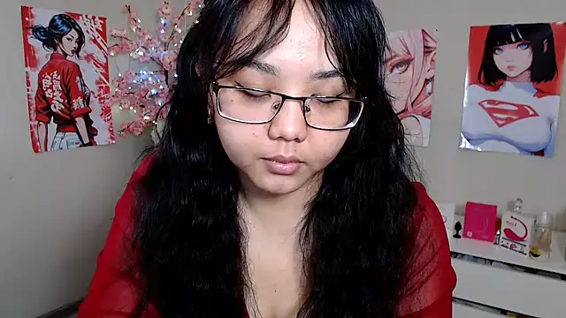 Snapshot of Moertomlly chatting on 9, 10, 2025 Moertomlly online show from 9, 10, 2025