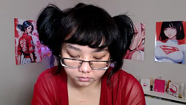 Snapshot of Moertomlly chatting on 10, 10, 2025 Moertomlly online show from 10, 10, 2025