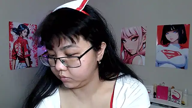 Snapshot of Moertomlly chatting on 28, 10, 2025 Moertomlly online show from 28, 10, 2025