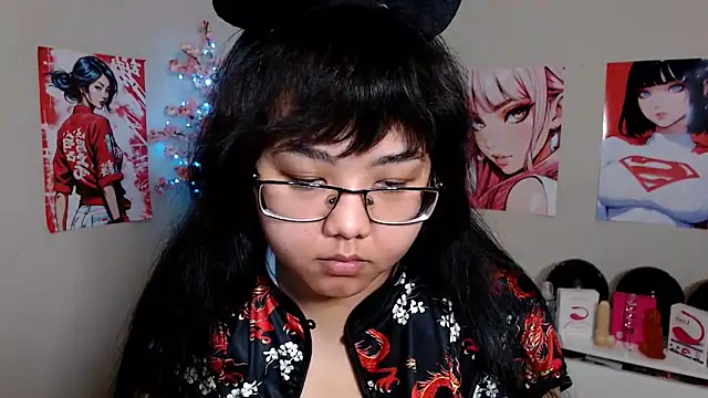 Snapshot of Moertomlly chatting on 1, 11, 2025 Moertomlly online show from 1, 11, 2025