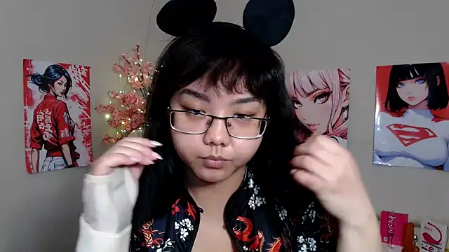 Snapshot of Moertomlly chatting on 7, 11, 2025 Moertomlly online show from 7, 11, 2025