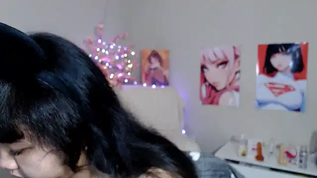 Snapshot of Moertomlly chatting on 26, 11, 2025 Moertomlly online show from 26, 11, 2025