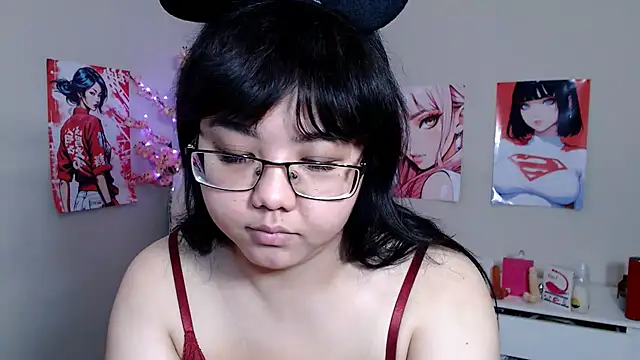 Snapshot of Moertomlly chatting on 4, 12, 2025 Moertomlly online show from 4, 12, 2025