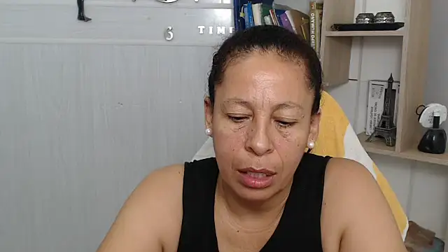 Snapshot of mature_martina chatting on 2, 7, 2026 mature martina online show from 2, 7, 2026