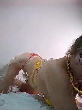 Snapshot of luli222 chatting on 4, 12, 2025 luli222 online show from 4, 12, 2025