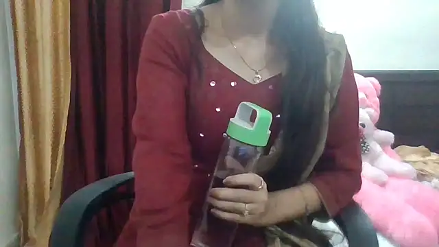 Snapshot of Sexy_iknoor chatting on 10, 5, 2026 Sexy iknoor online show from 10, 5, 2026