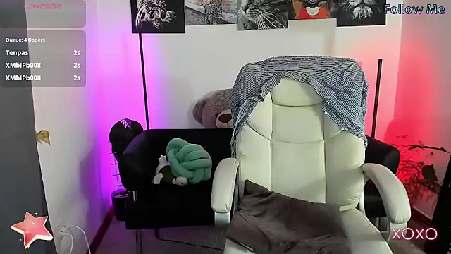 xx adrihanna xx online show from 28, 2, 2025