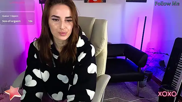 xx adrihanna xx online show from 6, 3, 2025