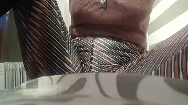 Snapshot of Web_Lady chatting on 28, 9, 2025 Web Lady online show from 28, 9, 2025