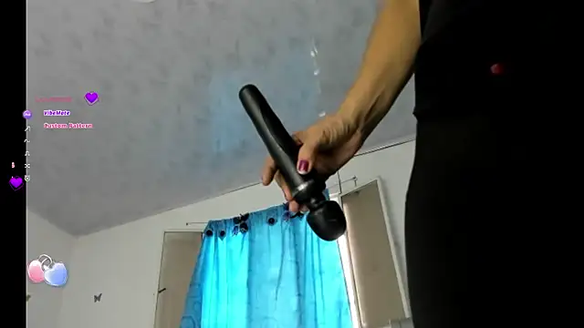 Snapshot of Angelblue_ chatting on 18, 12, 2024 Angelblue online show from 18, 12, 2024