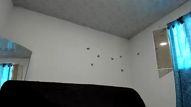 Snapshot of Angelblue_ chatting on 23, 12, 2024 Angelblue online show from 23, 12, 2024