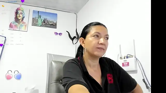 Snapshot of Angelblue_ chatting on 6, 3, 2025 Angelblue online show from 6, 3, 2025