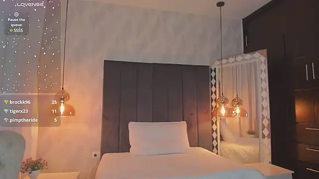 kataliina   online show from 5, 1, 2025