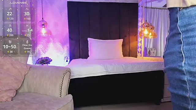 kataliina   online show from 13, 1, 2025