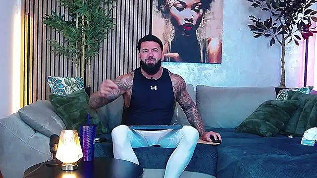 Snapshot of masterkingofmusclee chatting on 13, 5, 2026 masterkingofmusclee online show from 13, 5, 2026