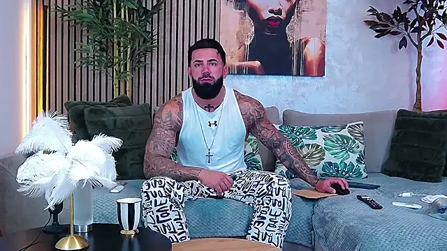Snapshot of masterkingofmusclee chatting on 16, 6, 2026 masterkingofmusclee online show from 16, 6, 2026