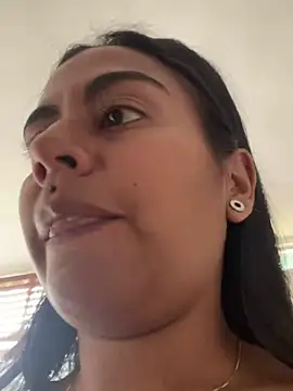 Snapshot of im_amber chatting on 5, 2, 2025 im amber online show from 5, 2, 2025