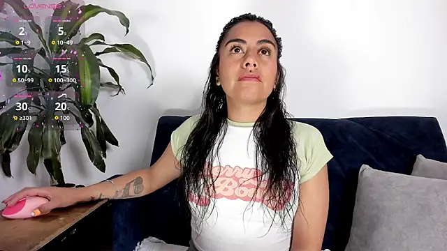 Snapshot of im_amber chatting on 2, 10, 2025 im amber online show from 2, 10, 2025