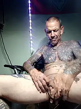 deepstroker42071 online show from 13, 10, 2025