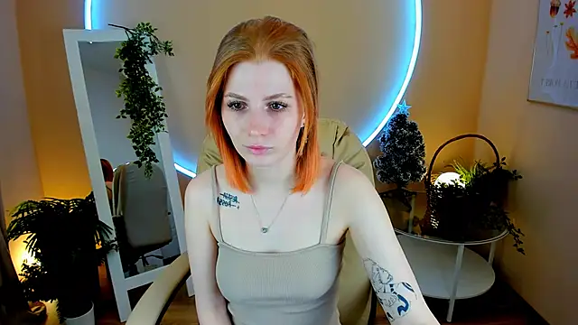 Snapshot of Mira__Blush chatting on 8, 1, 2025 Mira Blush online show from 8, 1, 2025