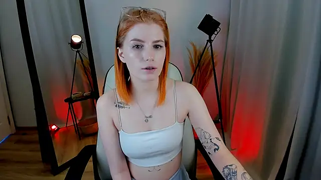 Snapshot of Mira__Blush chatting on 6, 3, 2025 Mira Blush online show from 6, 3, 2025