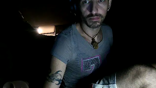Bi curious86 online show from 26, 9, 2025