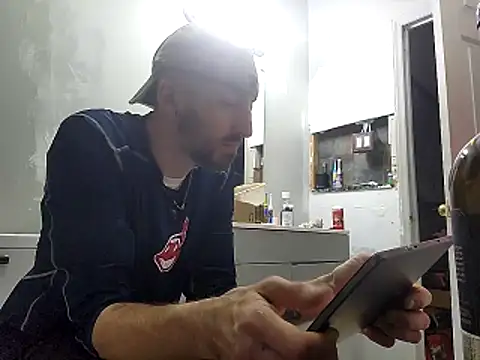 Snapshot of Bi_curious86 chatting on 6, 2, 2026 Bi curious86 online show from 6, 2, 2026