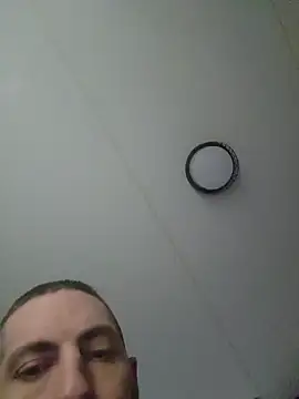 Snapshot of Bi_curious86 chatting on 7, 2, 2026 Bi curious86 online show from 7, 2, 2026